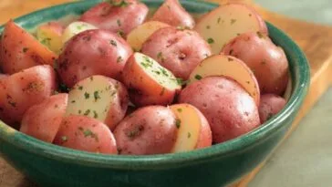 Boiled New Potatoes with Fresh Parsley: Delicious Side