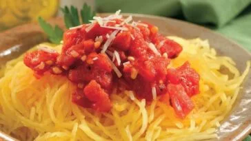 Enjoy Spaghetti Squash with Flavorful Pomodoro Sauce in 2025