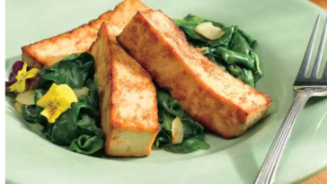 Tasty Baked Tofu & Sautéed Spinach: easy recipe for dinner
